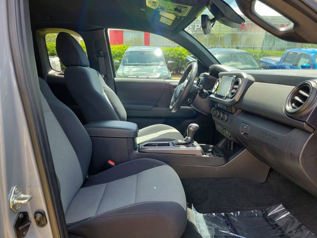 Used 2020 Toyota Tacoma TRD Off-Road w/ TRD Premium Off Road Package AWD/4WD image 18