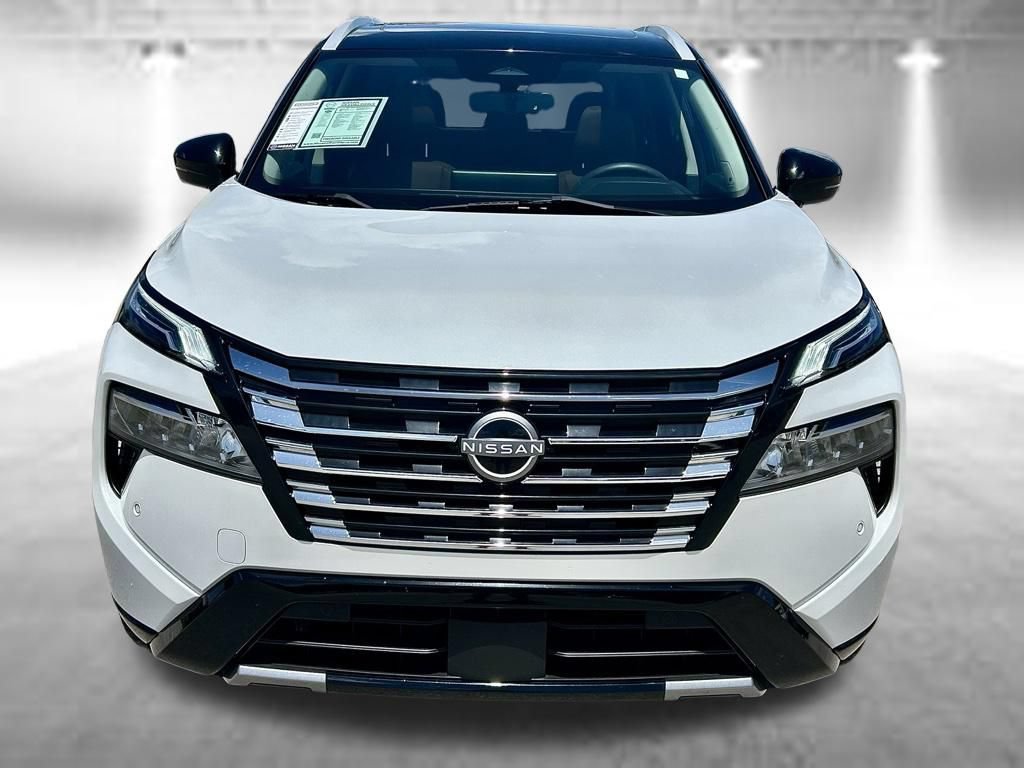 Certified 2024 Nissan Rogue Platinum FWD image 2