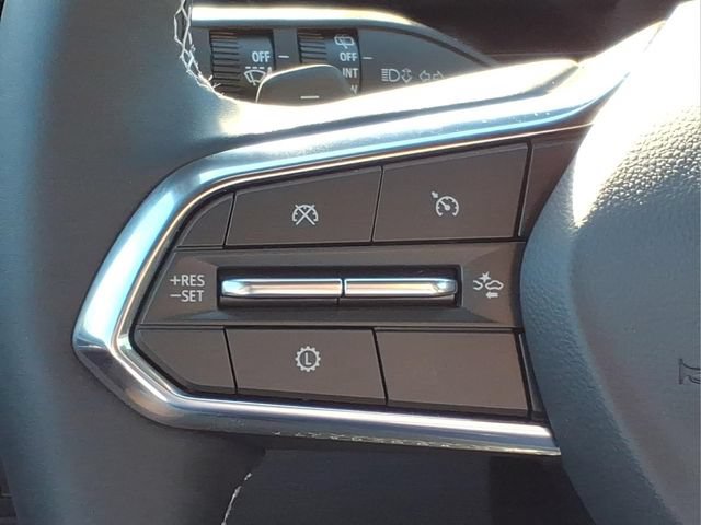 Used 2026 Chevrolet Traverse LT w/ Driver Confidence Package AWD/4WD image 24