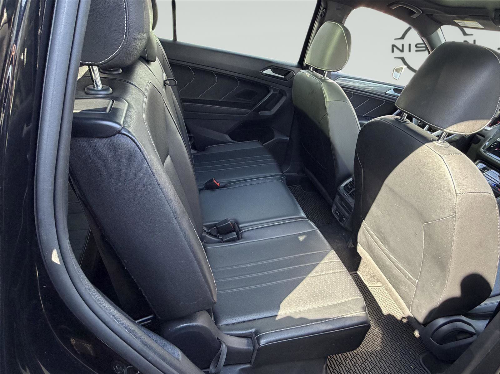 Used 2022 Volkswagen Tiguan SE R-Line image 30