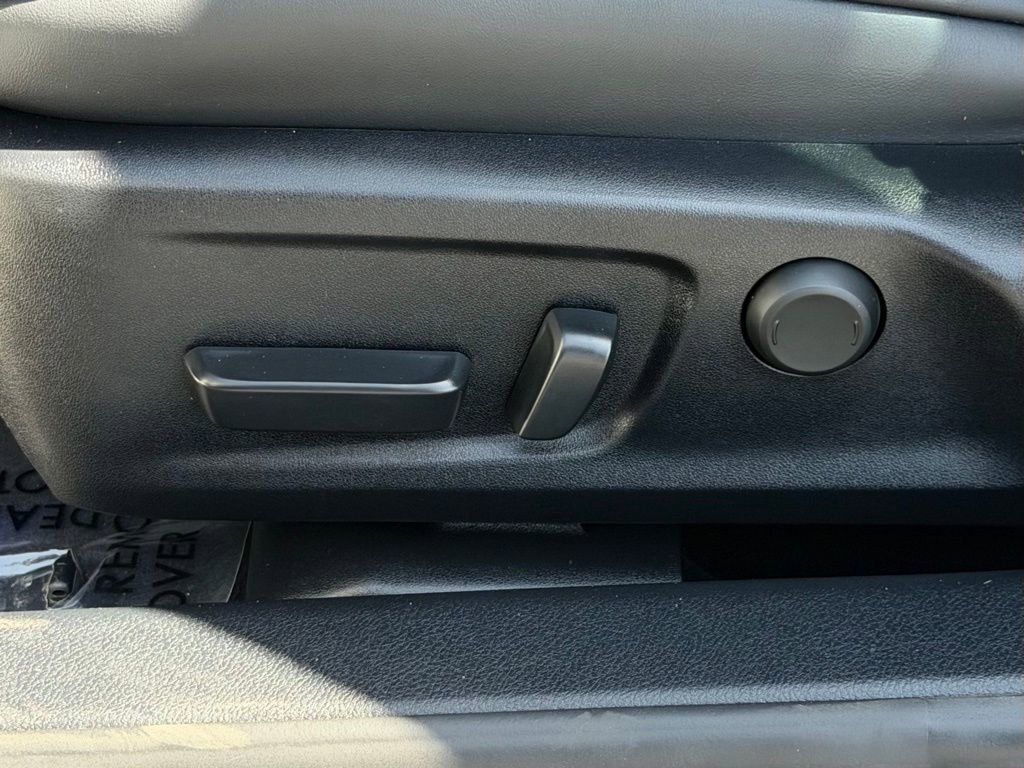 Used 2025 Lexus IS 500 w/ Accessory Package image 17