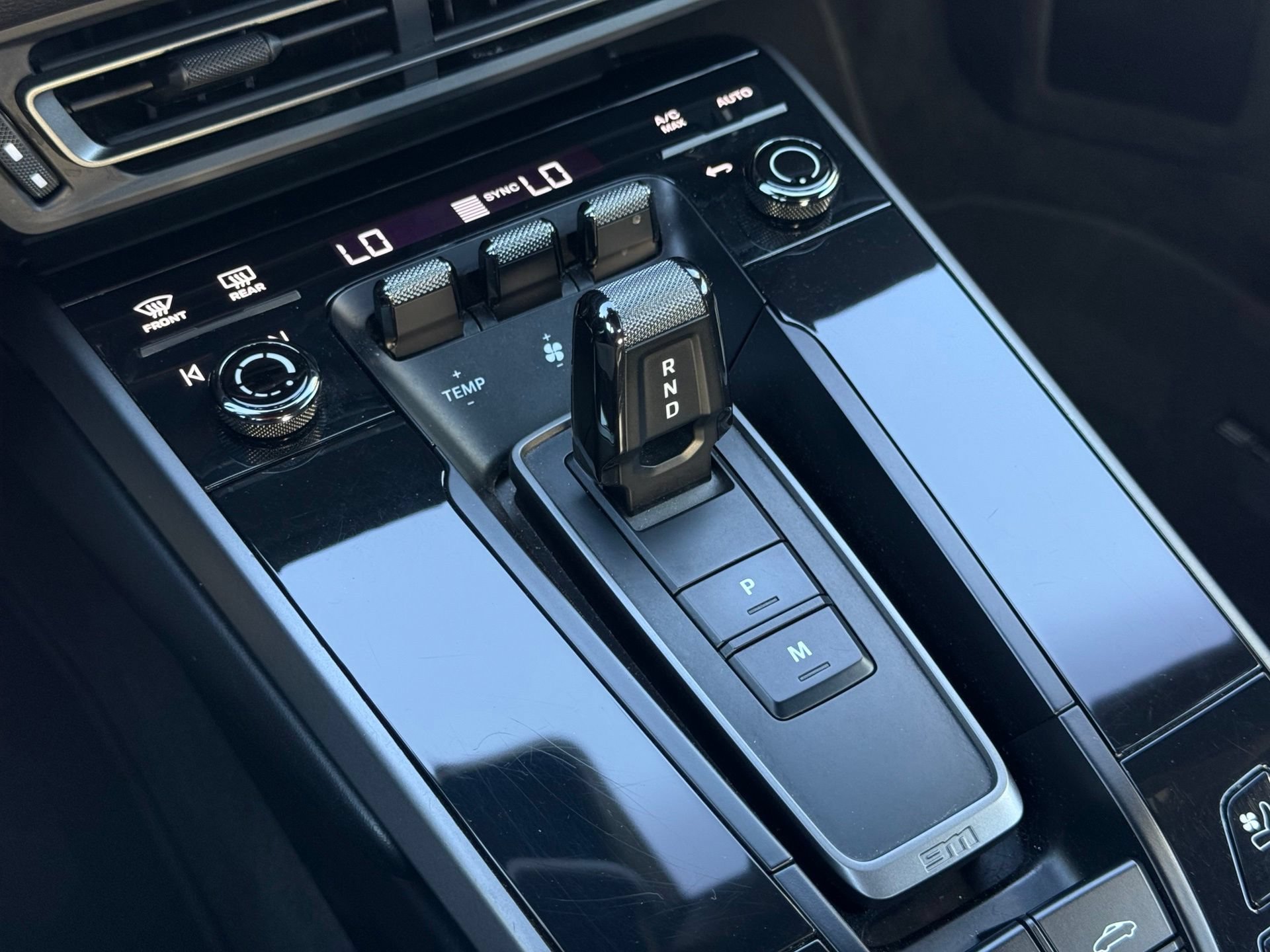 Certified 2024 Porsche 911 Carrera RWD image 23