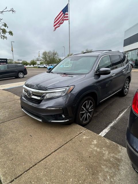 Used 2021 Honda Pilot Touring image 1