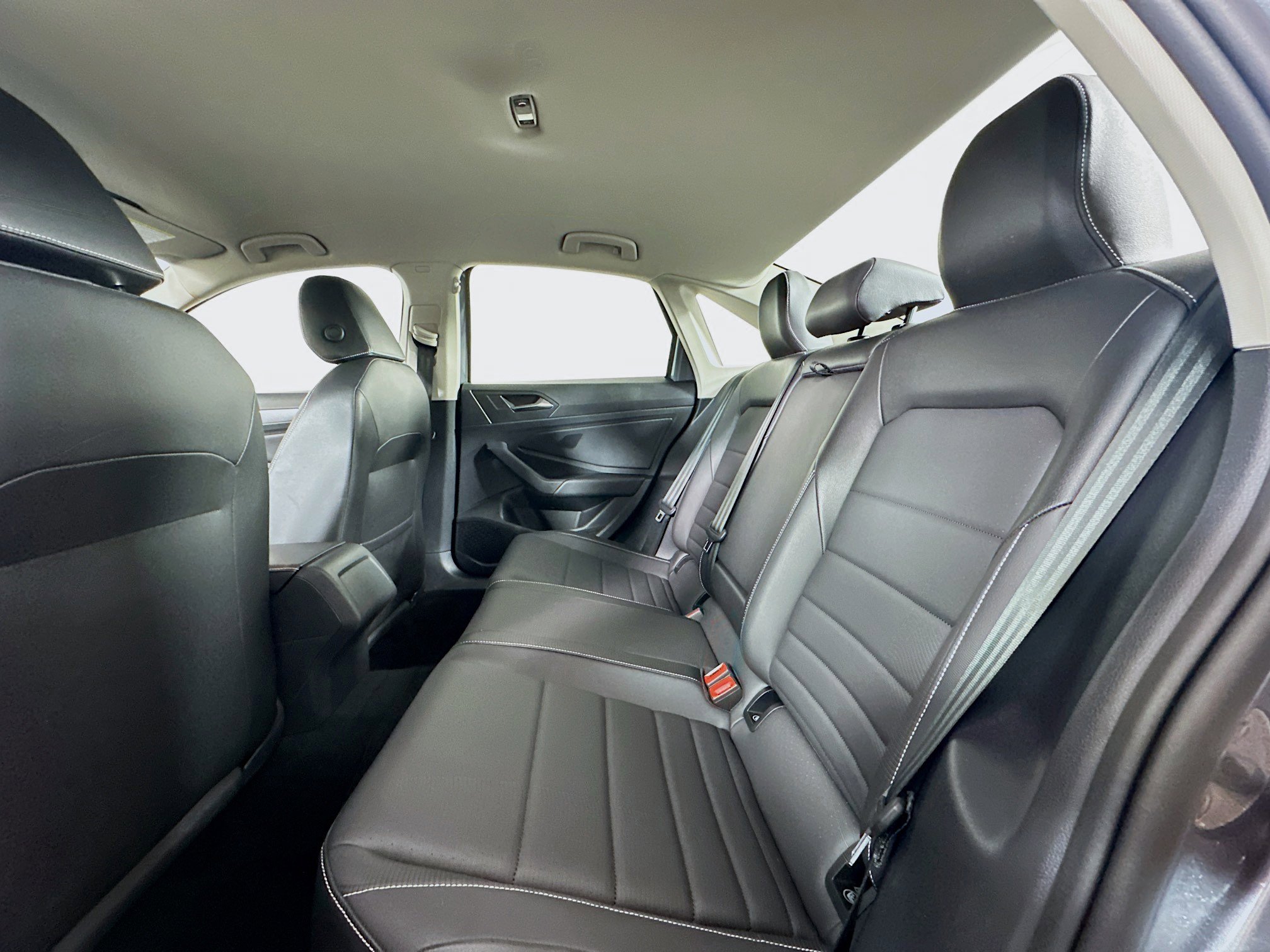 Used 2024 Volkswagen Jetta SE image 26