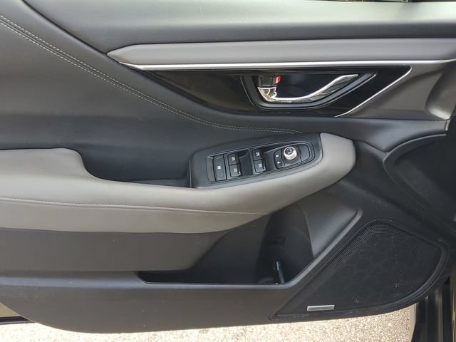 Certified 2025 Subaru Outback Onyx Edition XT AWD/4WD image 16