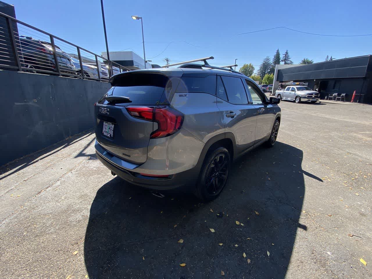 Used 2020 GMC Terrain SLT w/ Preferred Package AWD/4WD image 6