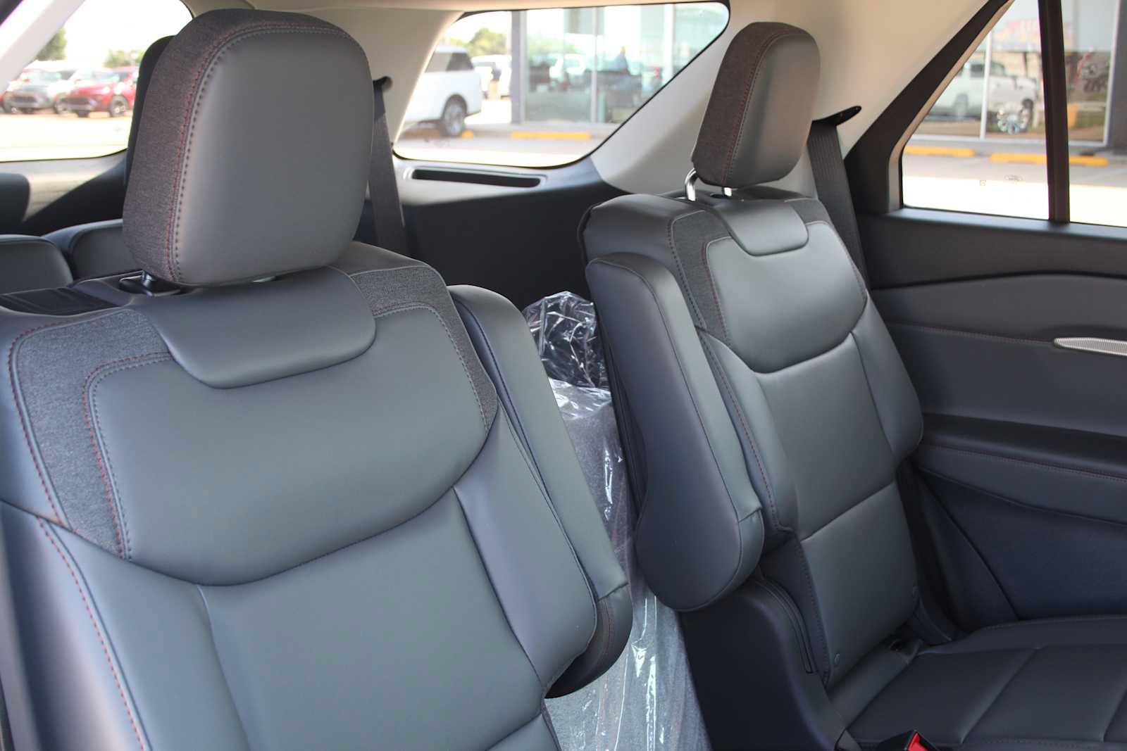 New 2026 Ford Explorer Active w/ Active Comfort Package AWD/4WD image 23