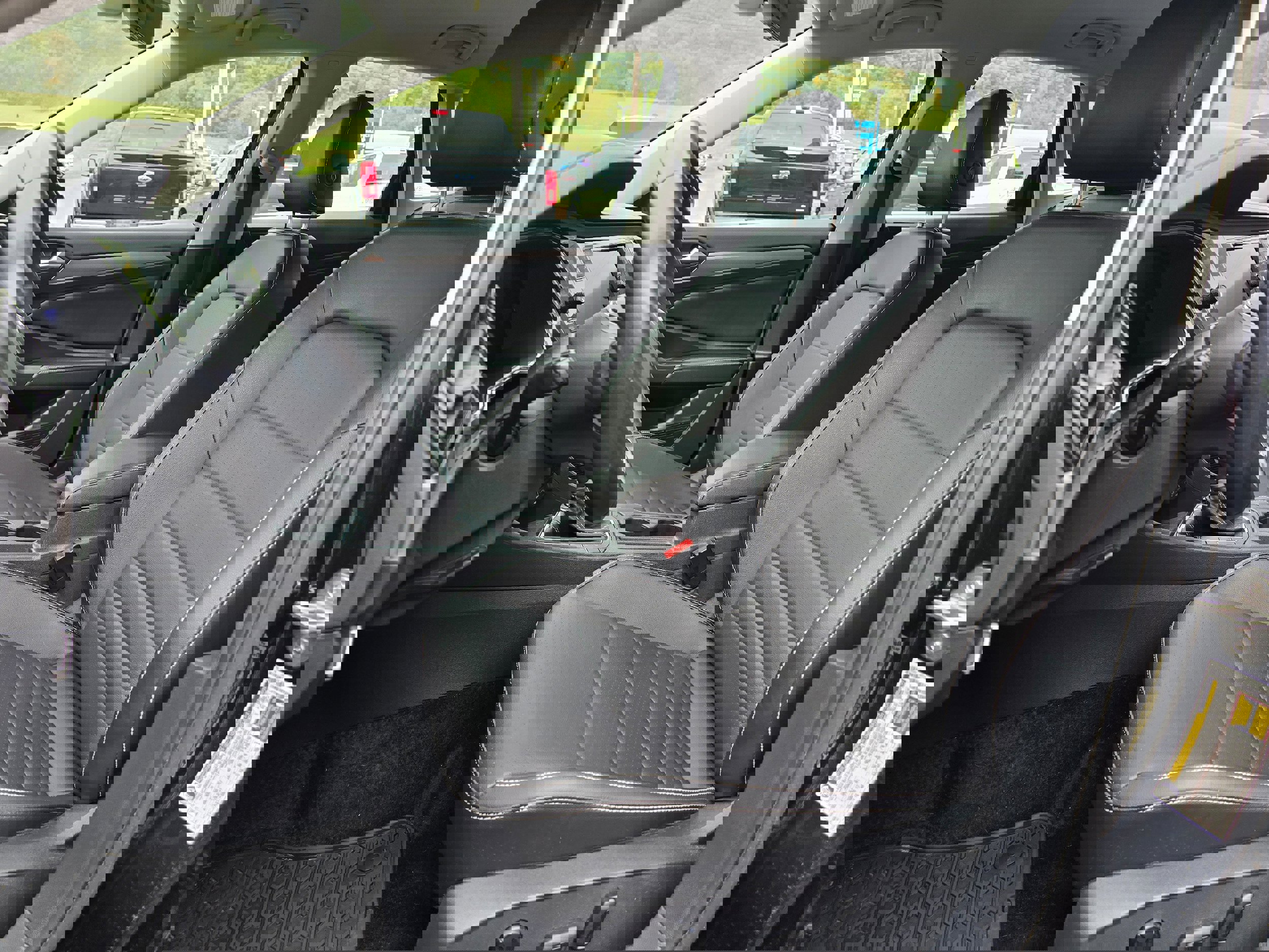 Certified 2023 Volkswagen Jetta SE image 9