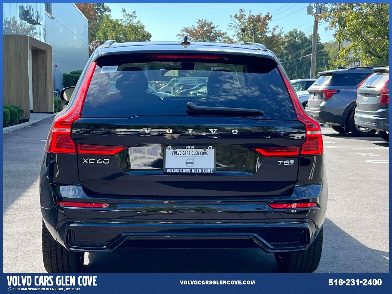 Certified 2025 Volvo XC60 T8 Plus AWD/4WD image 6
