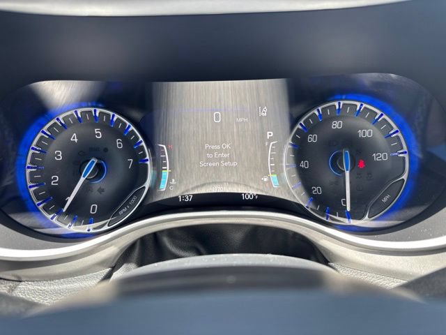 Used 2025 Chrysler Pacifica Select FWD image 21
