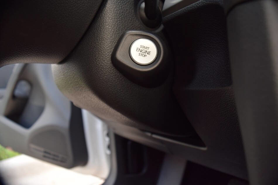 Used 2013 Volkswagen Golf TDI image 71