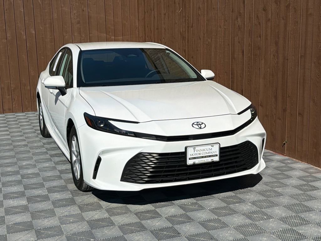 Used 2025 Toyota Camry LE w/ Convenience Package image 12