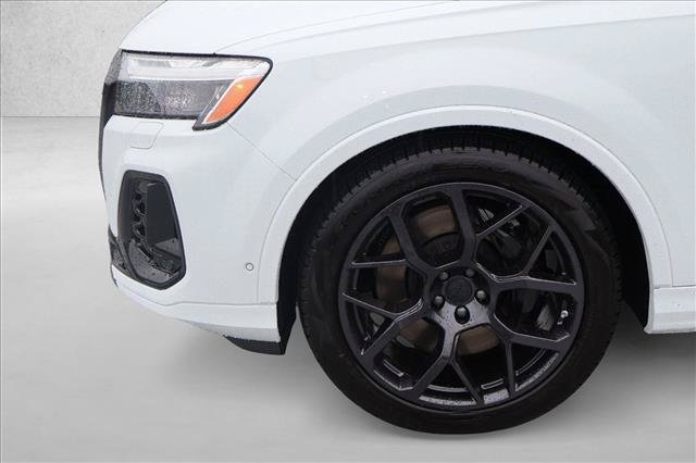 New 2026 Audi SQ7 Premium Plus AWD/4WD image 10