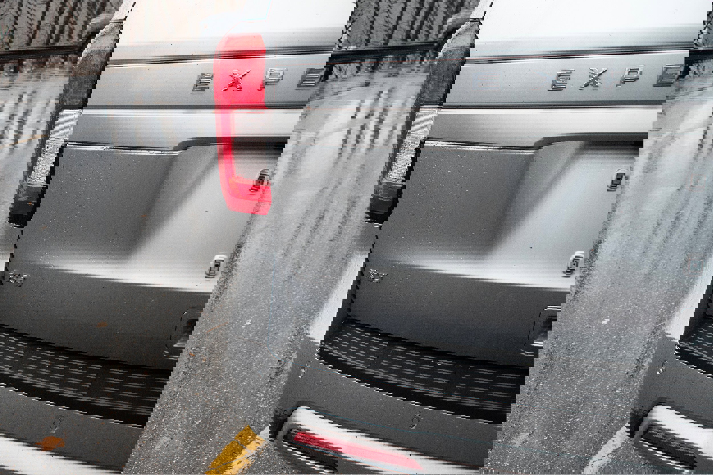 Used 2024 Ford Expedition XLT image 42