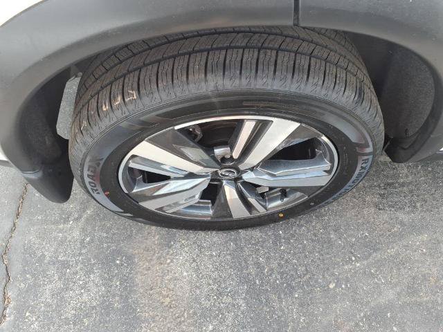 Certified 2023 Nissan Rogue SL AWD/4WD image 6