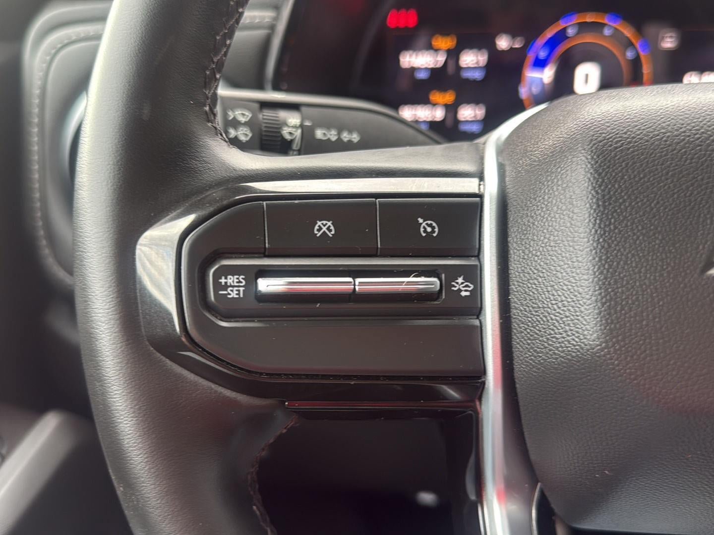 Used 2024 Chevrolet Colorado LT w/ LT Convenience Package II AWD/4WD image 14