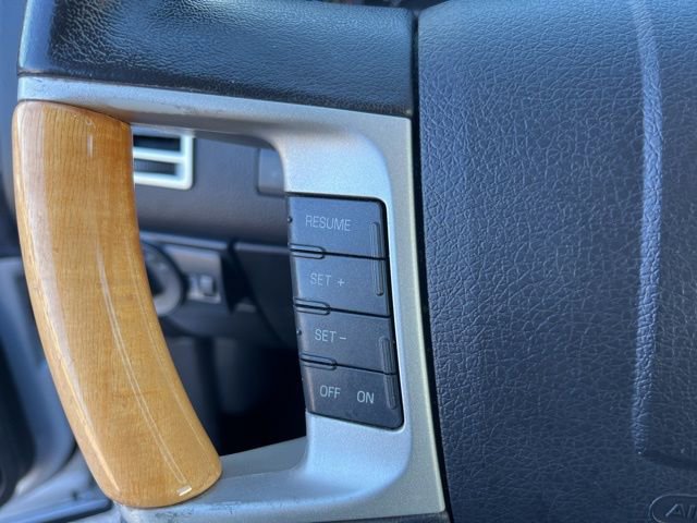 Used 2010 Lincoln MKX 2WD image 11