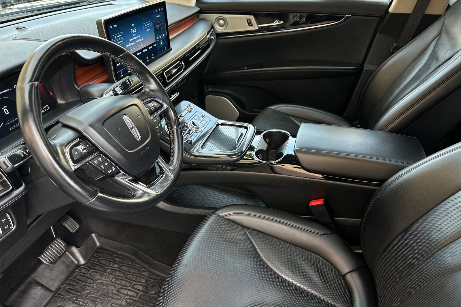 Certified 2022 Lincoln Nautilus Reserve w/ Equipment Group 202A AWD/4WD image 9