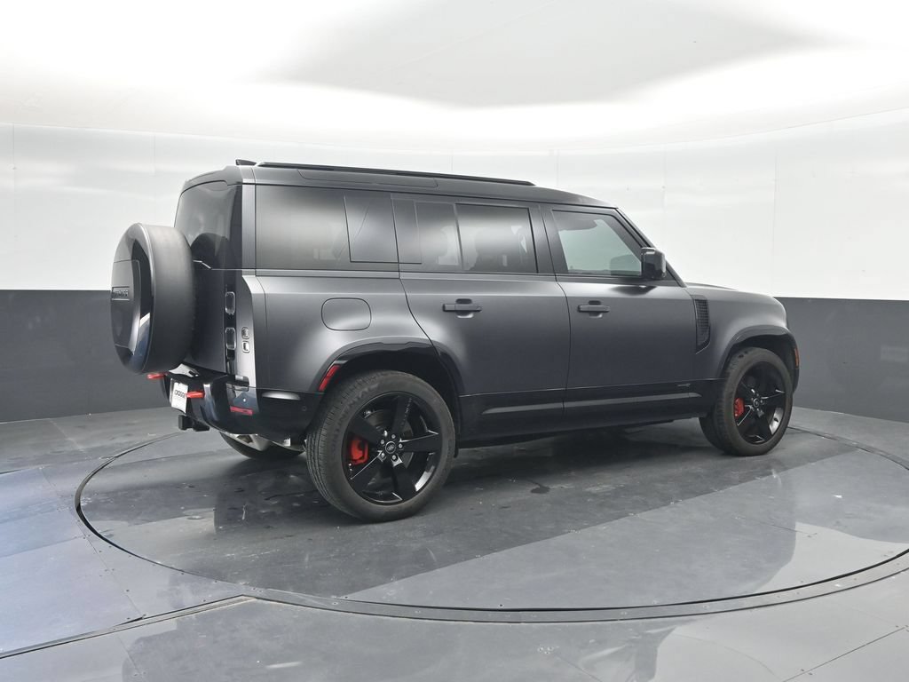 Used 2025 Land Rover Defender 110 X AWD/4WD image 15