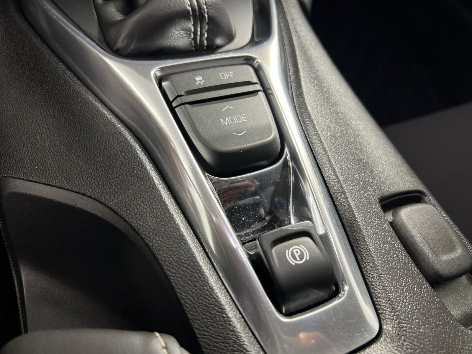 Used 2017 Chevrolet Camaro LT w/ RS Package image 33