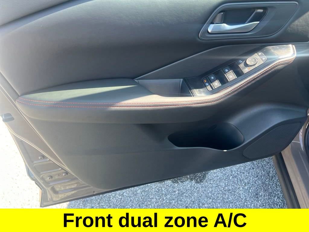 Certified 2025 Nissan Rogue SV image 12