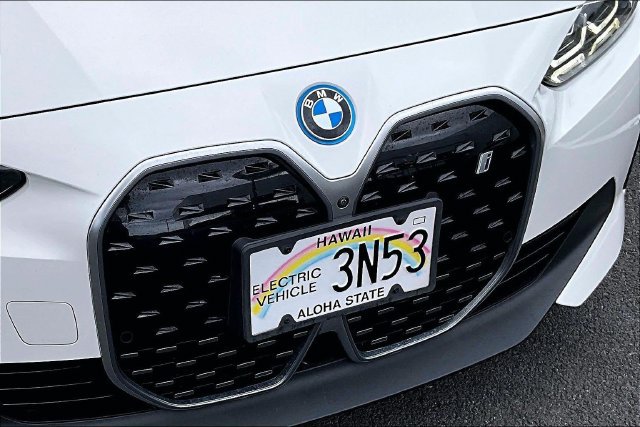 Used 2023 BMW i4 eDrive40 w/ Parking Assistance Package RWD image 30