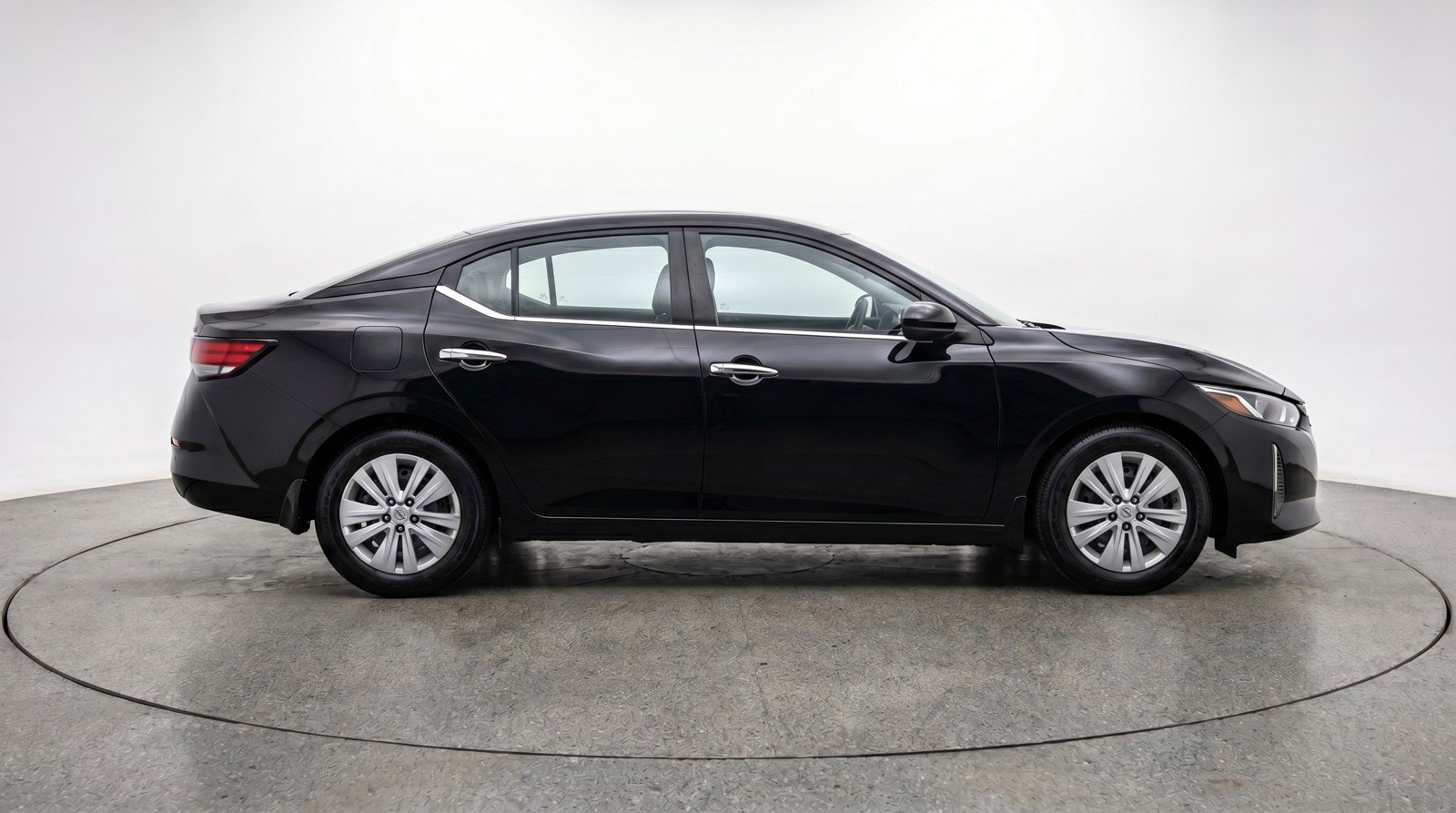 Used 2025 Nissan Sentra S FWD image 11