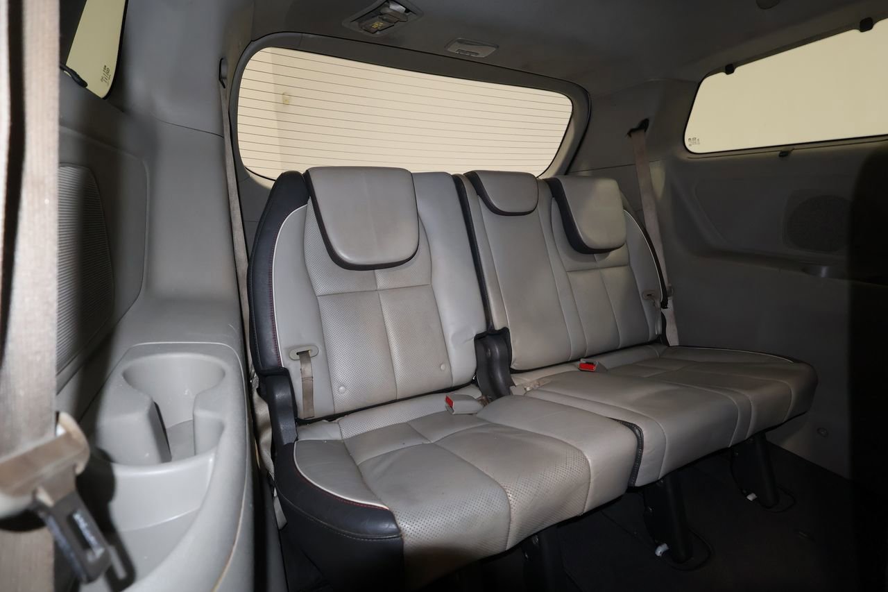 Used 2017 Kia Sedona EX image 16