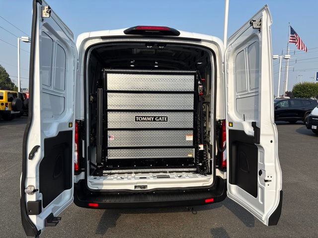 Used 2023 Ford E-Transit Medium Roof RWD image 30