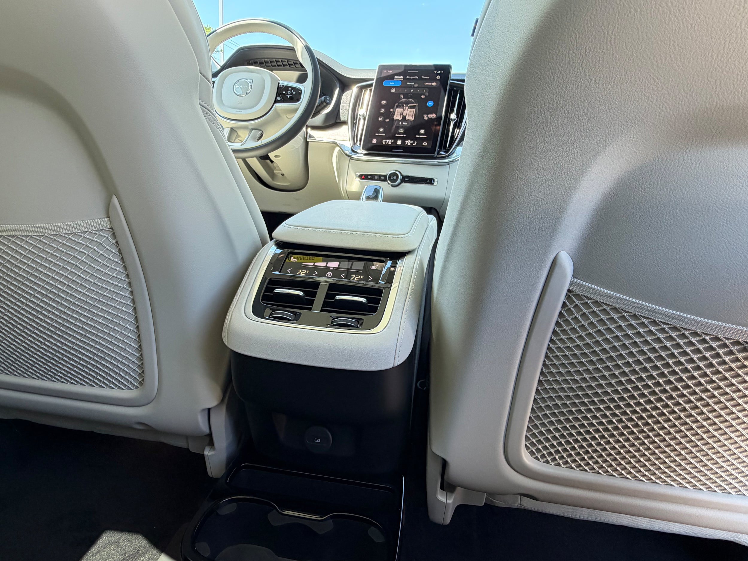 New 2026 Volvo XC90 B6 Ultra w/ Protection Package Premier AWD/4WD image 12