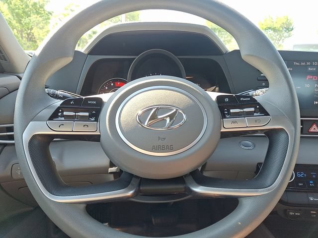 Used 2023 Hyundai Elantra SEL w/ Cargo Package FWD image 19