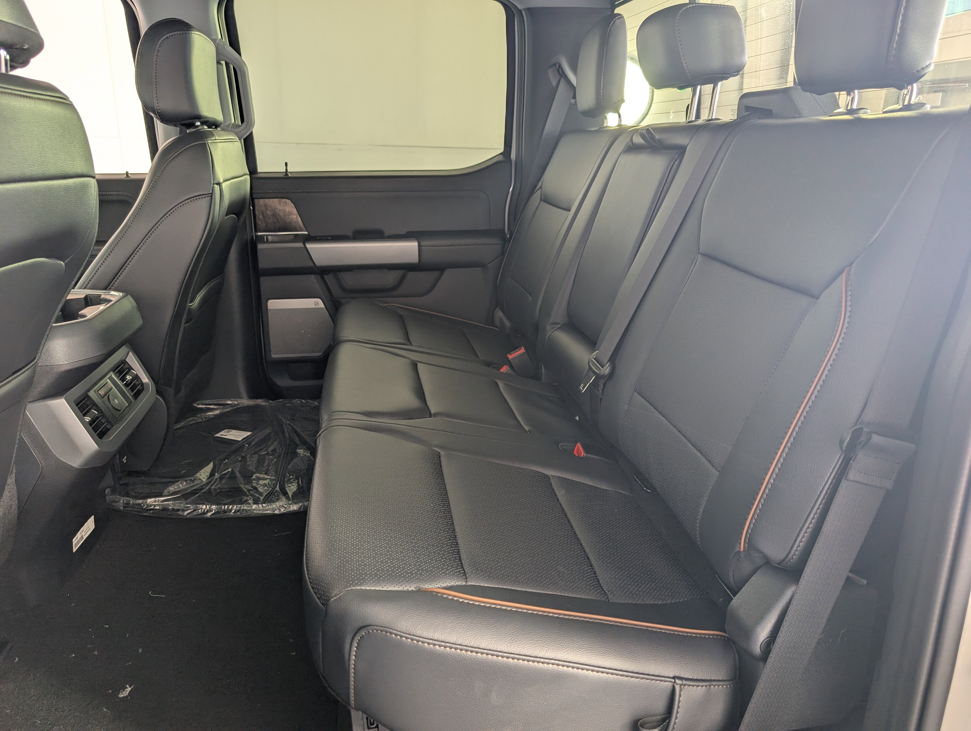 New 2025 Ford F350 Lariat w/ Lariat Ultimate Package image 11