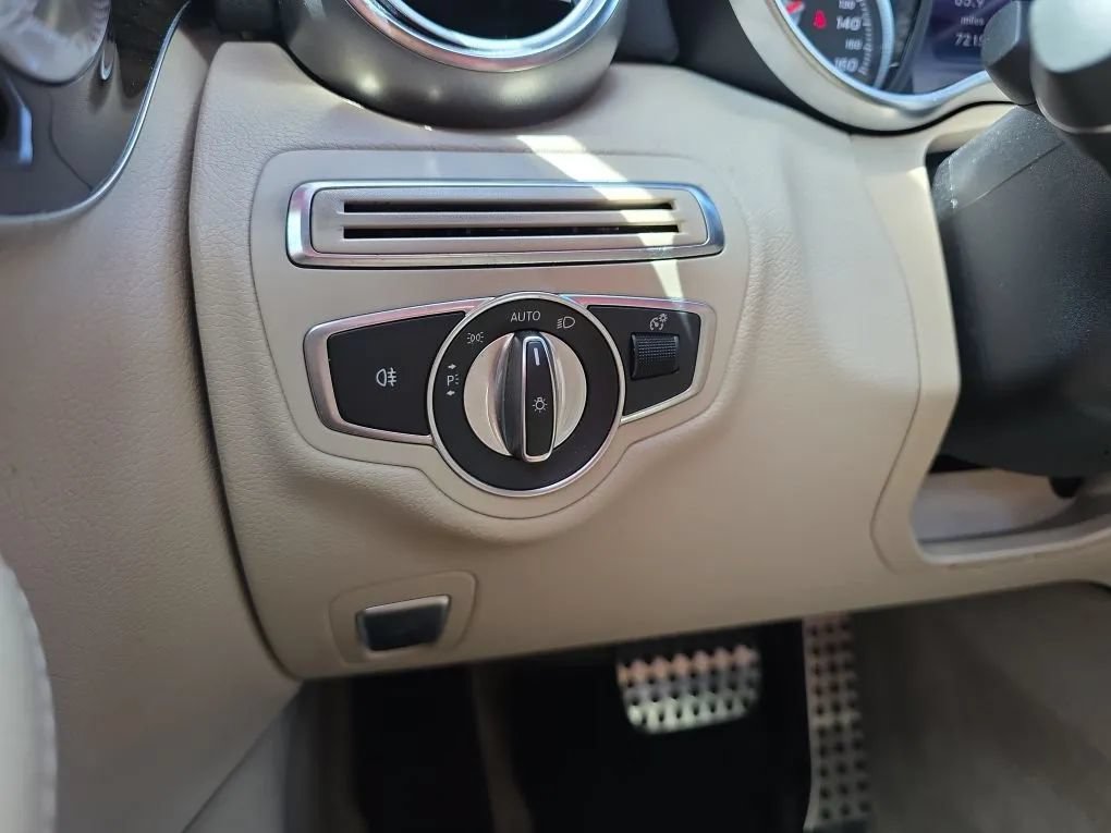 Used 2017 Mercedes-Benz C 300 4MATIC Cabriolet image 21