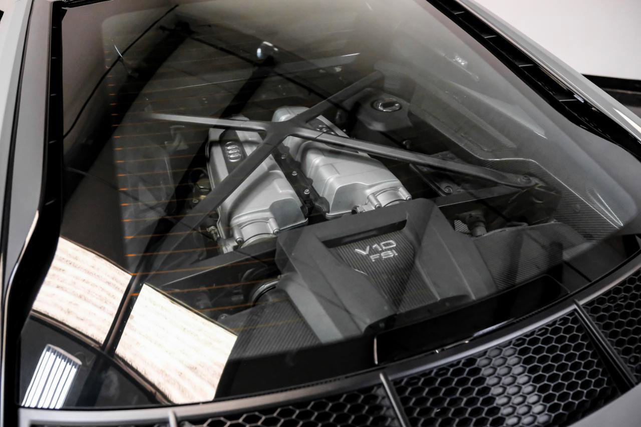 Used 2017 Audi R8 V10 image 38