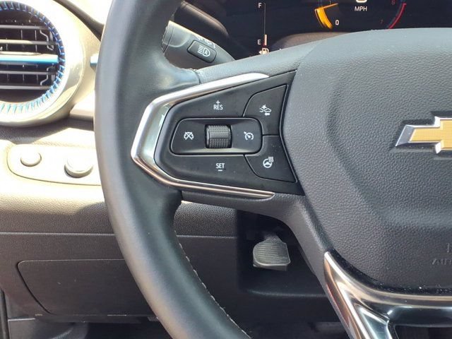 Used 2025 Chevrolet Trax LT w/ Driver Confidence Package FWD image 17