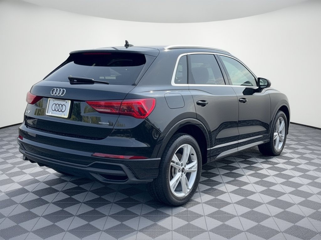 Used 2023 Audi Q3 2.0T Premium w/ Convenience Package AWD/4WD image 9