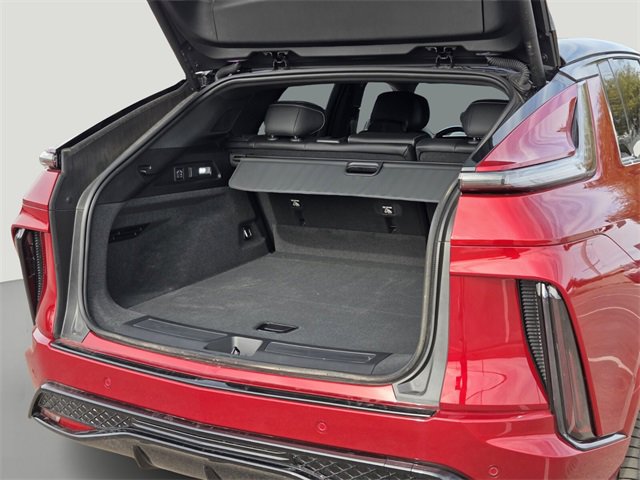 New 2026 Cadillac Lyriq V image 17