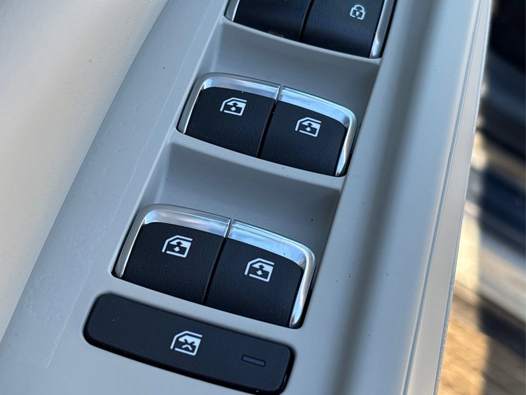 New 2026 Kia Carnival EX image 24