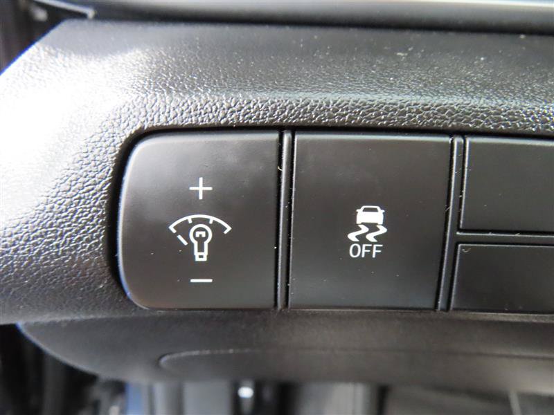 Used 2024 Hyundai Elantra SEL w/ Convenience Package FWD image 17