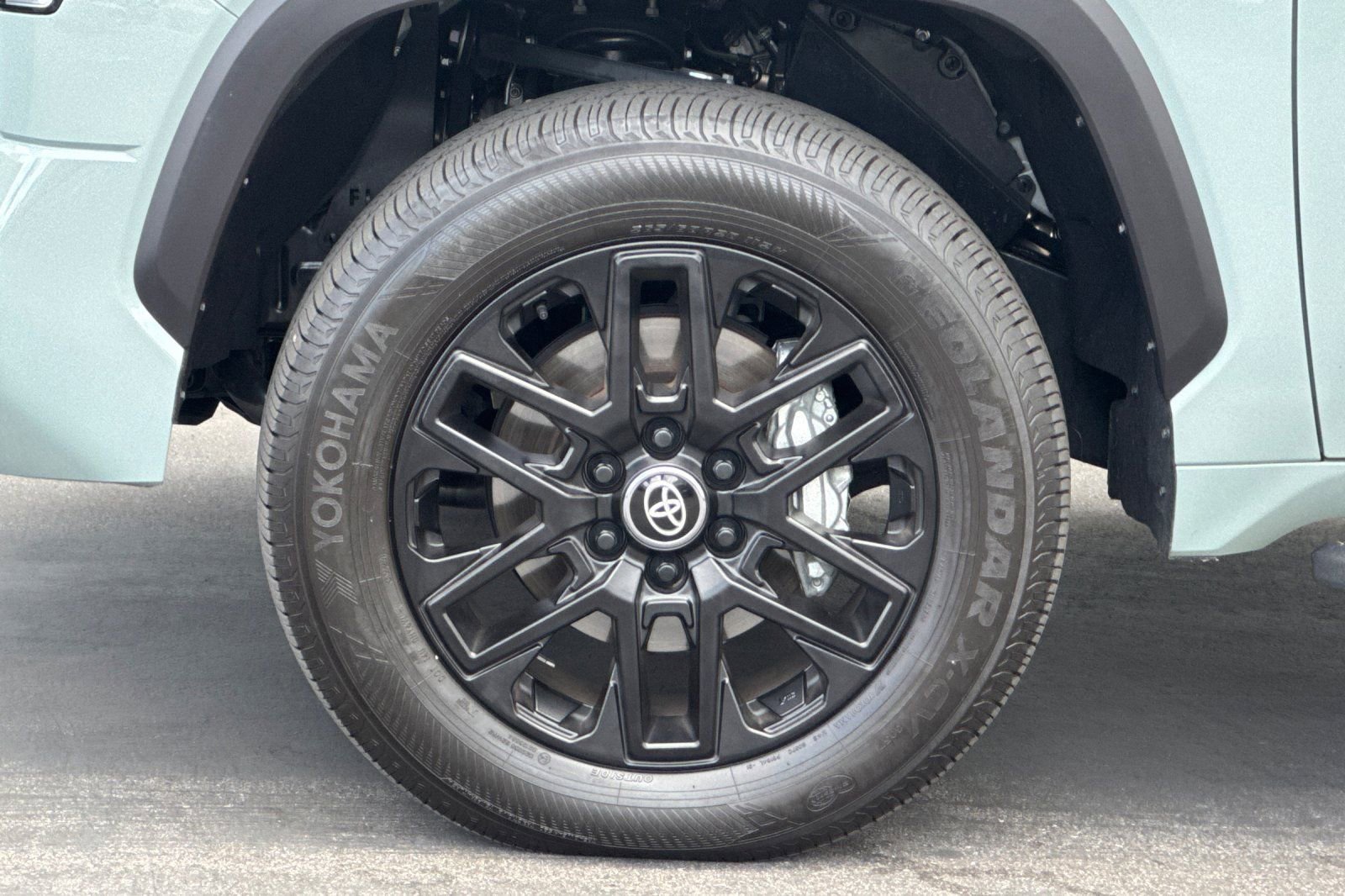 Certified 2025 Toyota Tundra Limited AWD/4WD image 34