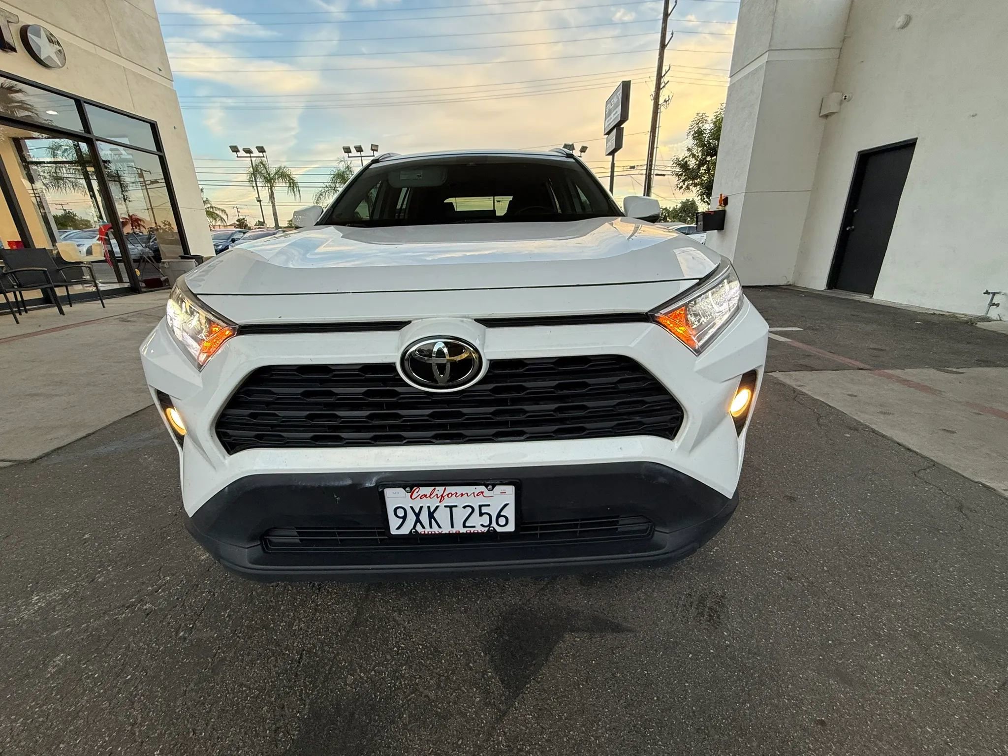 Used 2019 Toyota RAV4 XLE image 2