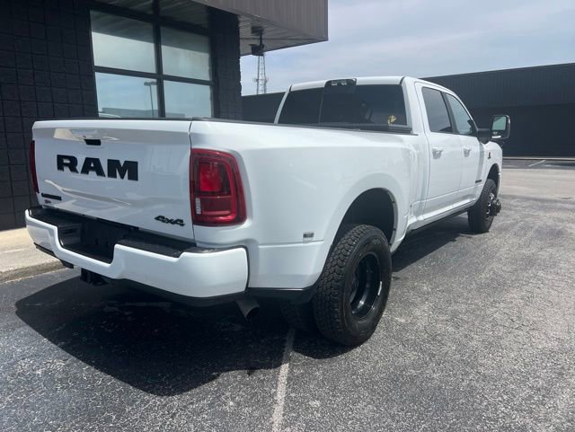 Used 2025 RAM 3500 Laramie AWD/4WD image 22