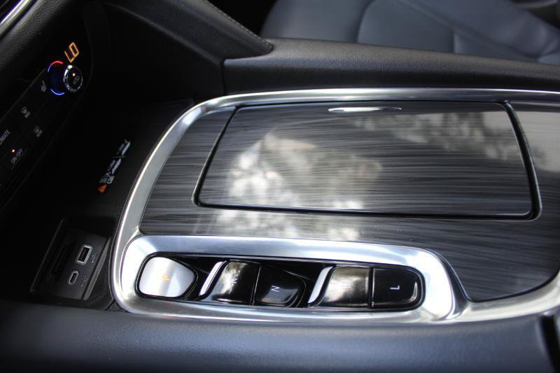 Used 2023 Buick Enclave Essence w/ Experience Buick Package FWD image 39