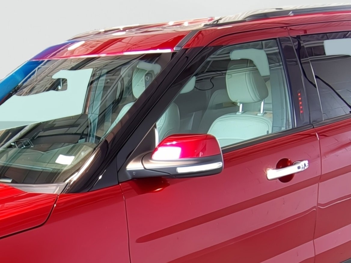 Used 2018 Ford Explorer Limited w/ Ford Safe & Smart Package AWD/4WD image 8
