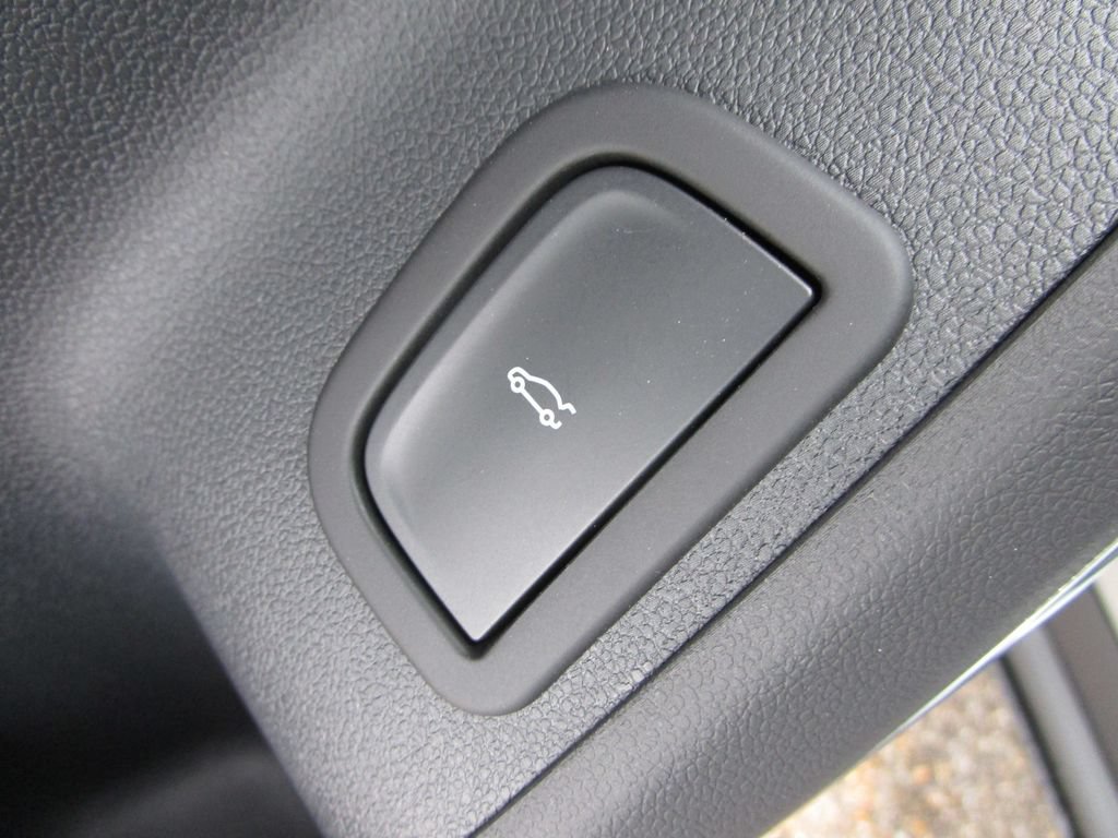 New 2026 GMC Acadia Elevation w/ Elevation Premium Package FWD image 26