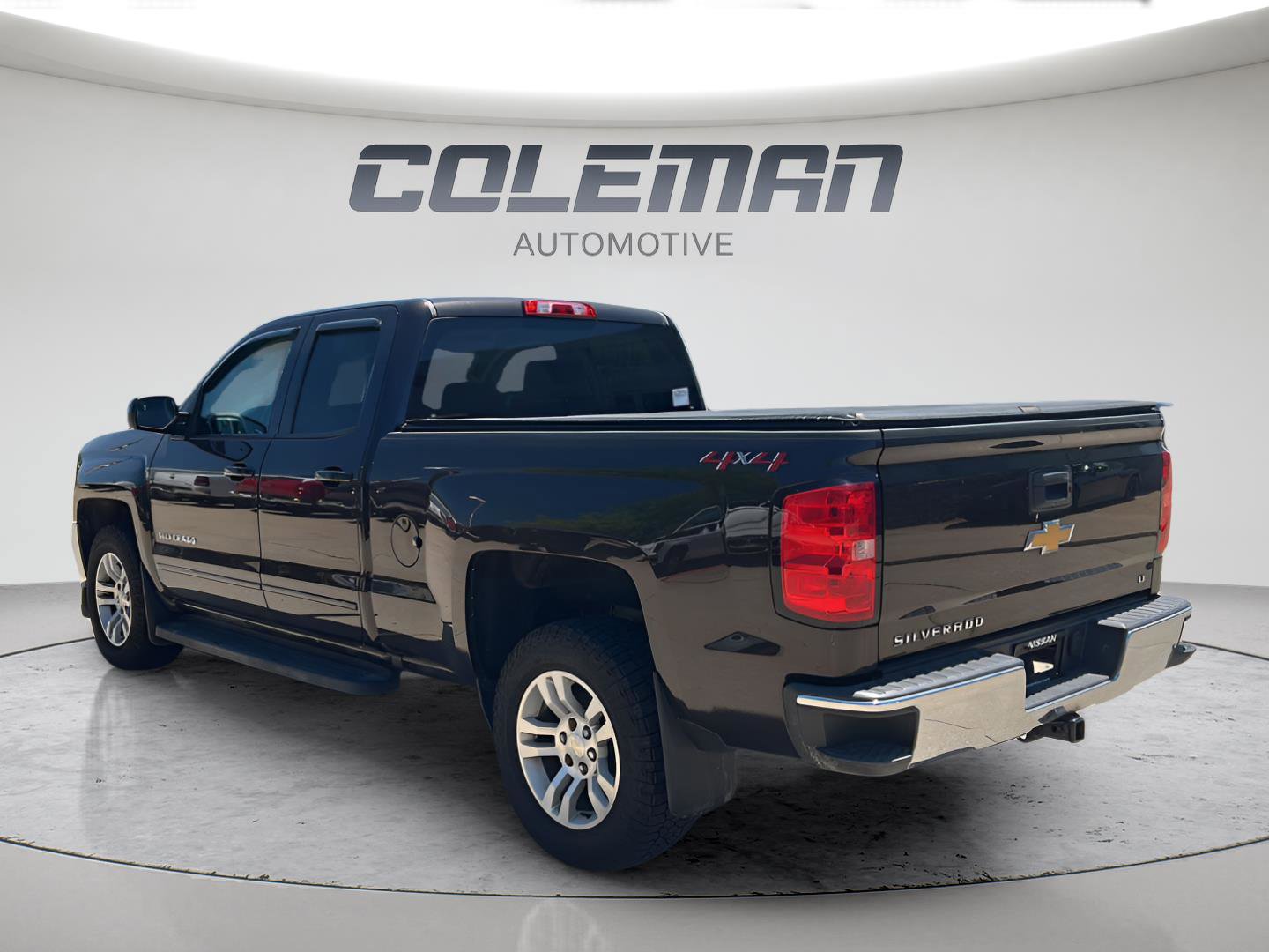 Used 2018 Chevrolet Silverado 1500 LT w/ All Star Edition AWD/4WD image 4