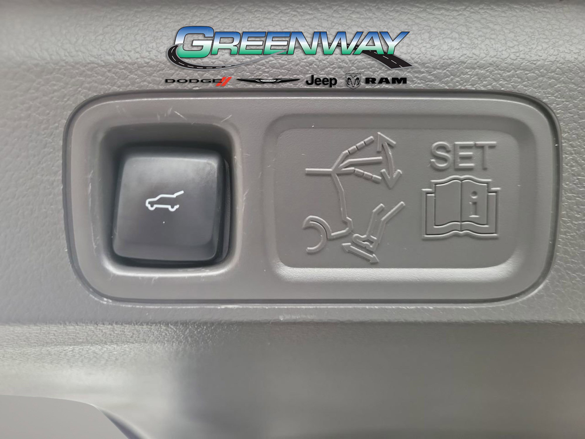 Used 2019 Ford Expedition Limited w/ Driver Assistance Package image 8