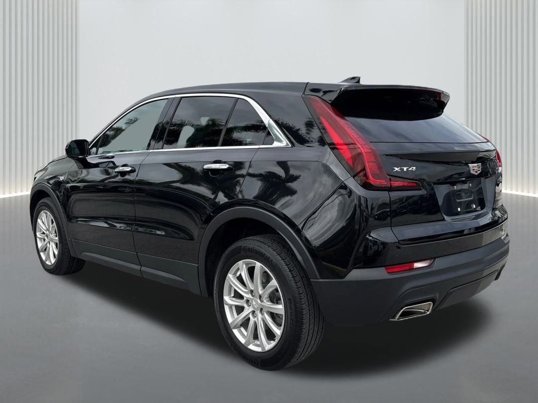 Certified 2023 Cadillac XT4 Luxury image 9