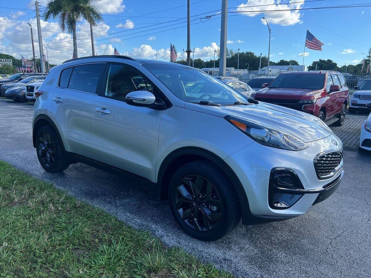 Used 2022 Kia Sportage Nightfall Edition AWD/4WD image 4