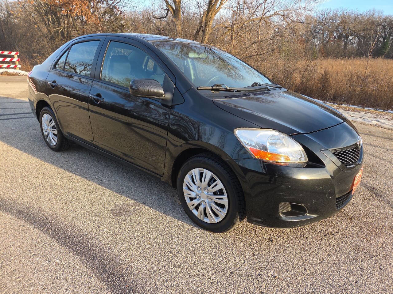Used 2010 Toyota Yaris Sedan image 9
